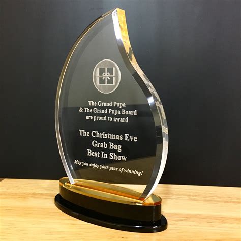 Plaque Business Name Ideas to Boost Your Brand Reputation